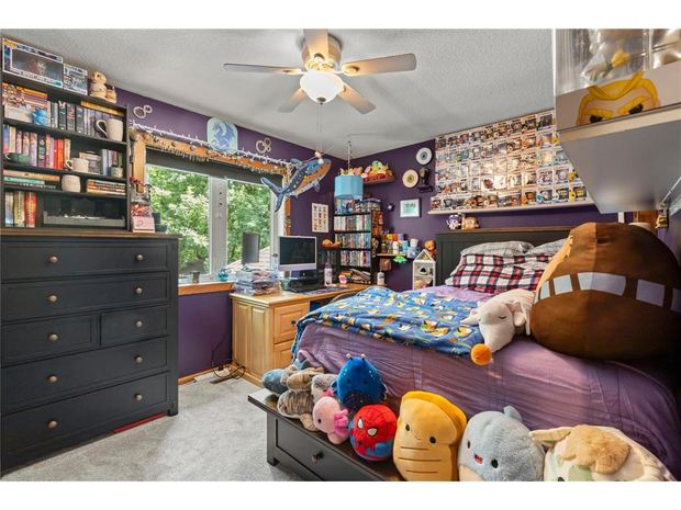 An upper level bedroom