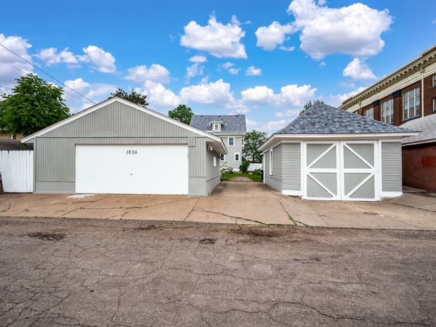 Three car detached garage