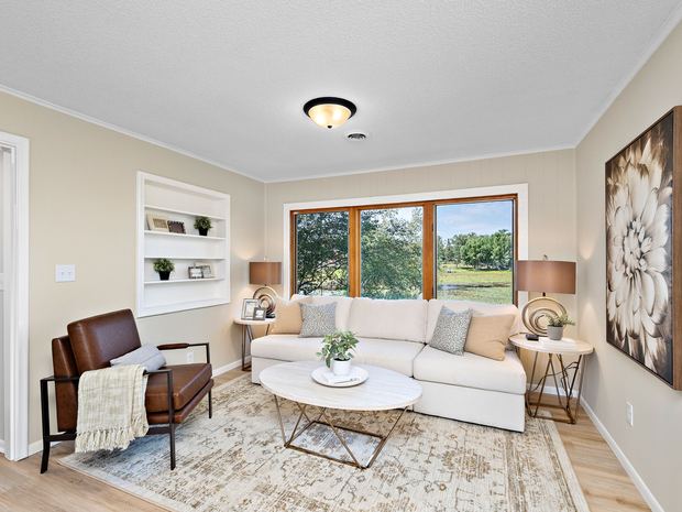 Living room with the lake view